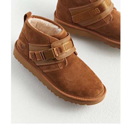 UGG Neumel Snapback Chukka Boots
